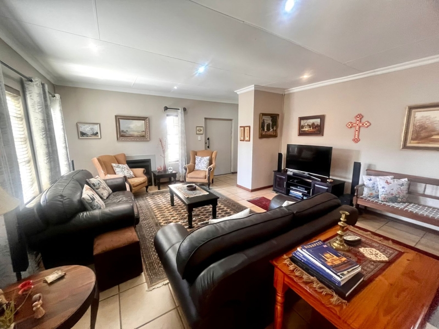 3 Bedroom Property for Sale in Die Bult North West
